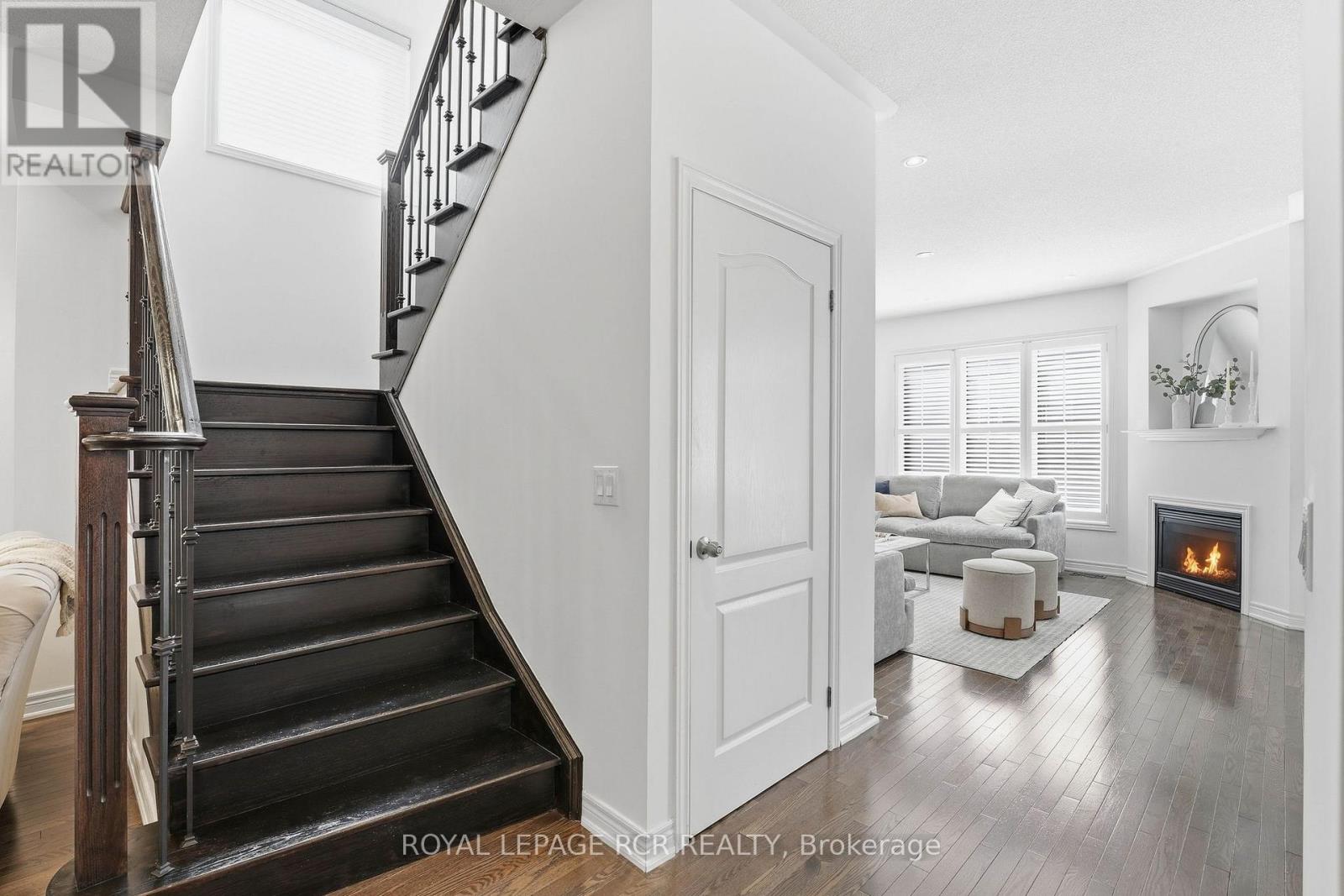 18 Kerr Lane, Aurora, Ontario  L4G 0E5 - Photo 17 - N12990670