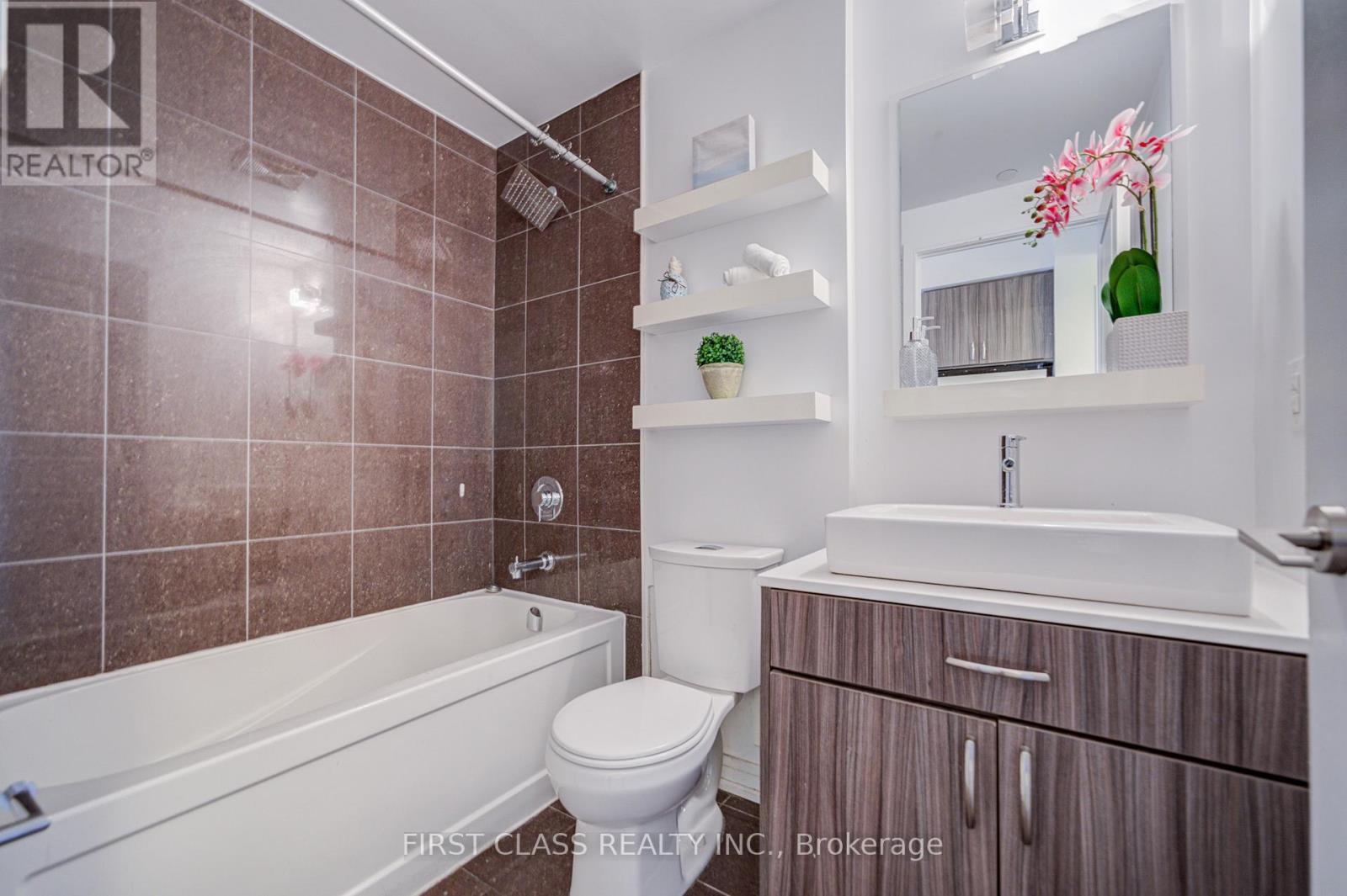 911 - 9201 Yonge St Street, Richmond Hill, Ontario  L4C 1H9 - Photo 13 - N12990694