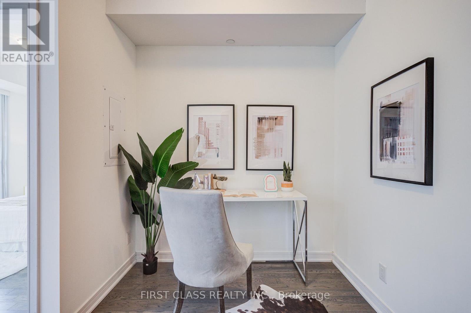 911 - 9201 Yonge St Street, Richmond Hill, Ontario  L4C 1H9 - Photo 14 - N12990694