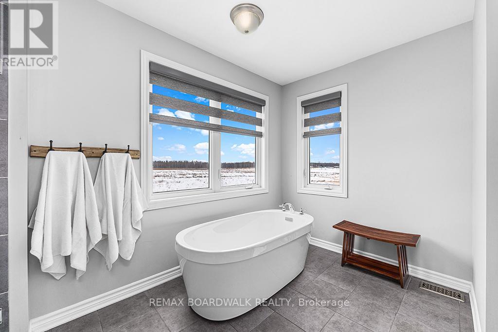 353 Sweetclover Way, Ottawa, Ontario  K4A 1E6 - Photo 39 - X12833856