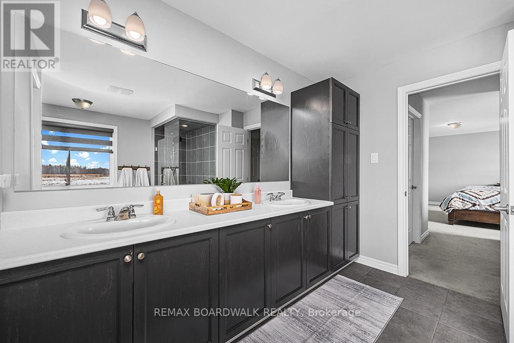 353 Sweetclover Way, Ottawa, Ontario  K4A 1E6 - Photo 38 - X12833856