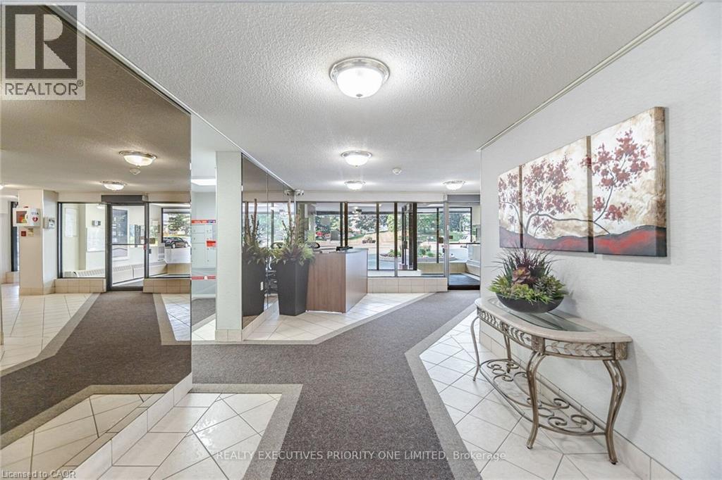 18 Knightsbridge Road Unit# 502, Brampton, Ontario  L6T 3X5 - Photo 2 - 40818254