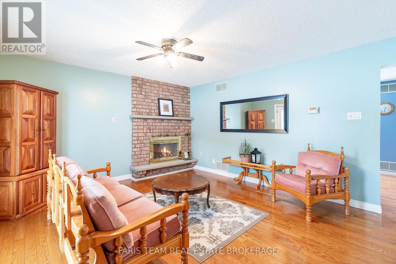 2104 Newton Street, Tay, Ontario  L0K 2A0 - Photo 12 - S12990496