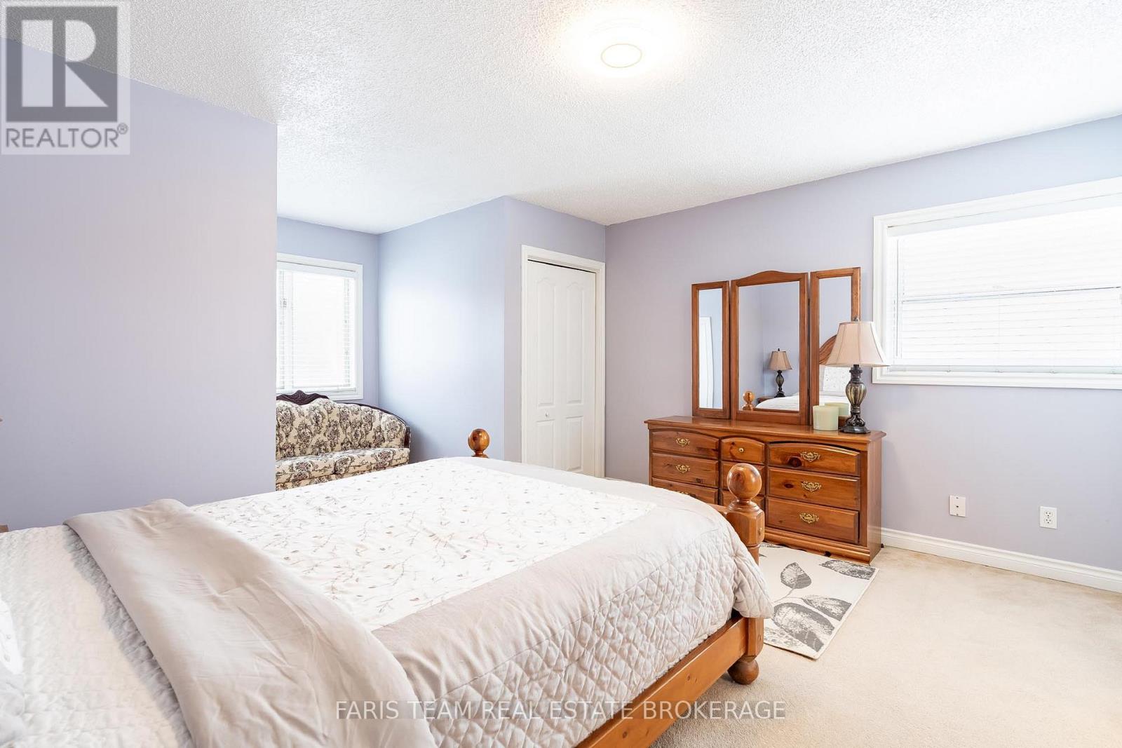 2104 Newton Street, Tay, Ontario  L0K 2A0 - Photo 22 - S12990496