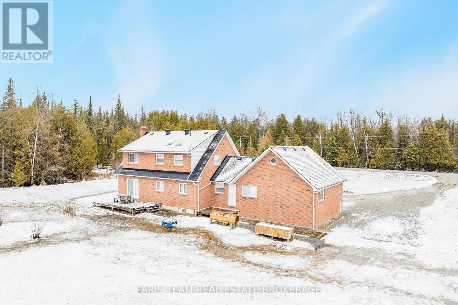 2104 Newton Street, Tay, Ontario  L0K 2A0 - Photo 35 - S12990496