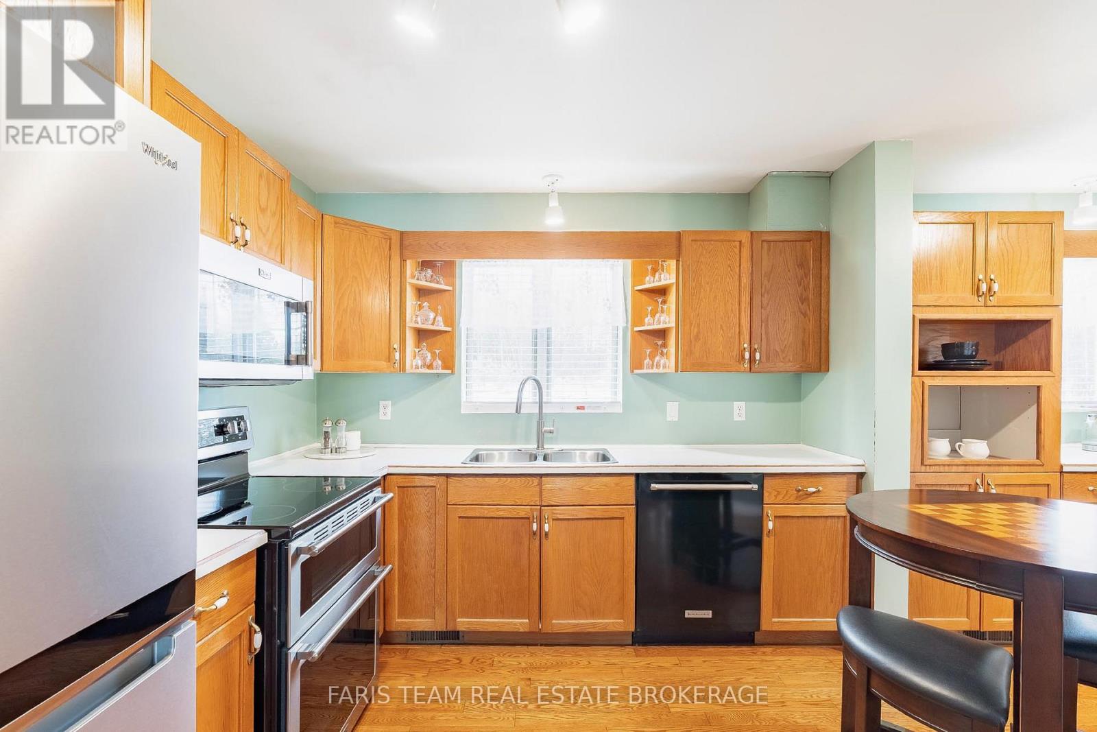 2104 Newton Street, Tay, Ontario  L0K 2A0 - Photo 5 - S12990496