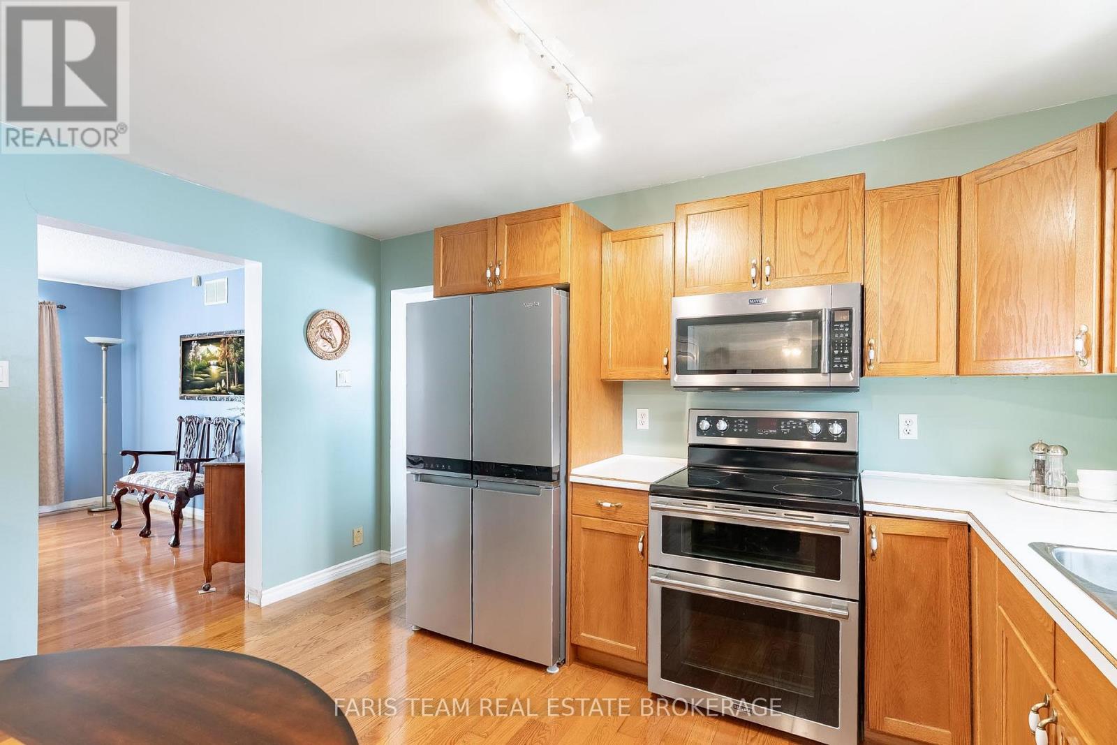 2104 Newton Street, Tay, Ontario  L0K 2A0 - Photo 7 - S12990496