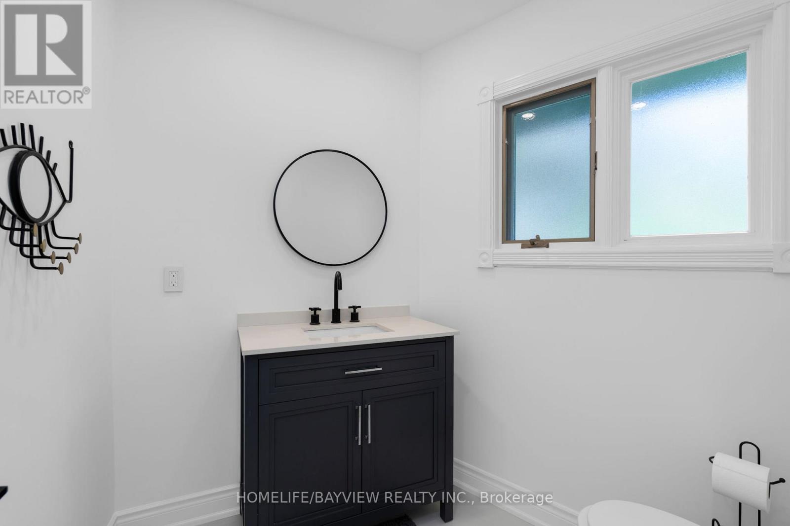 23 Country Club Lane, Oro-Medonte, Ontario  L4M 4Y8 - Photo 6 - S12990506