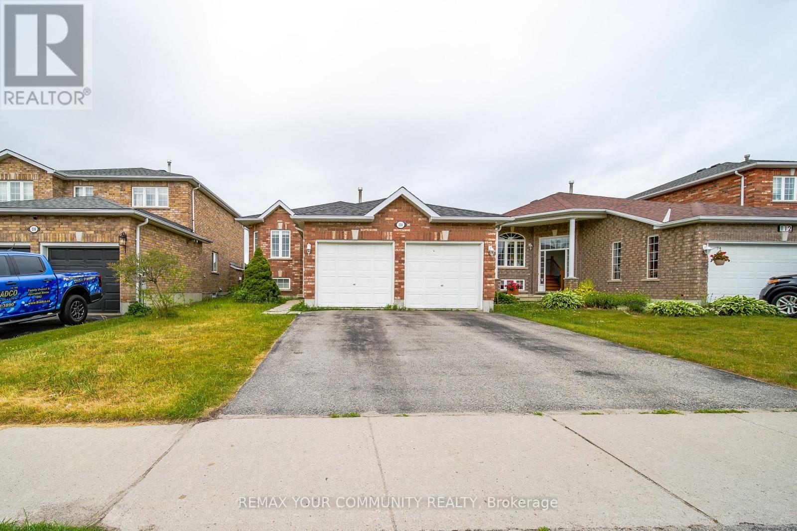 114 Bird Street, Barrie, Ontario  L4N 0W6 - Photo 2 - S12990606