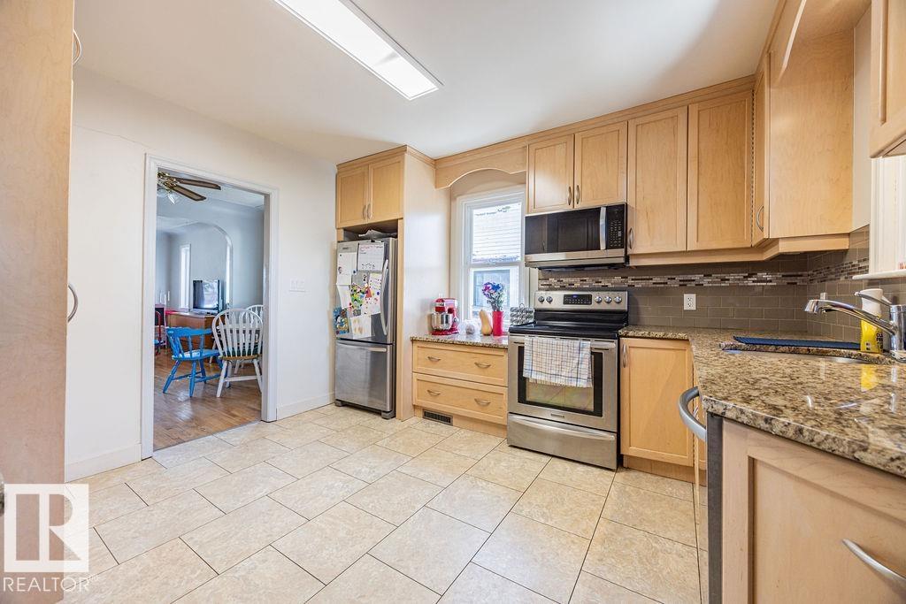 8736 76 Av Nw, Edmonton, Alberta  T6C 0J5 - Photo 25 - E4481229