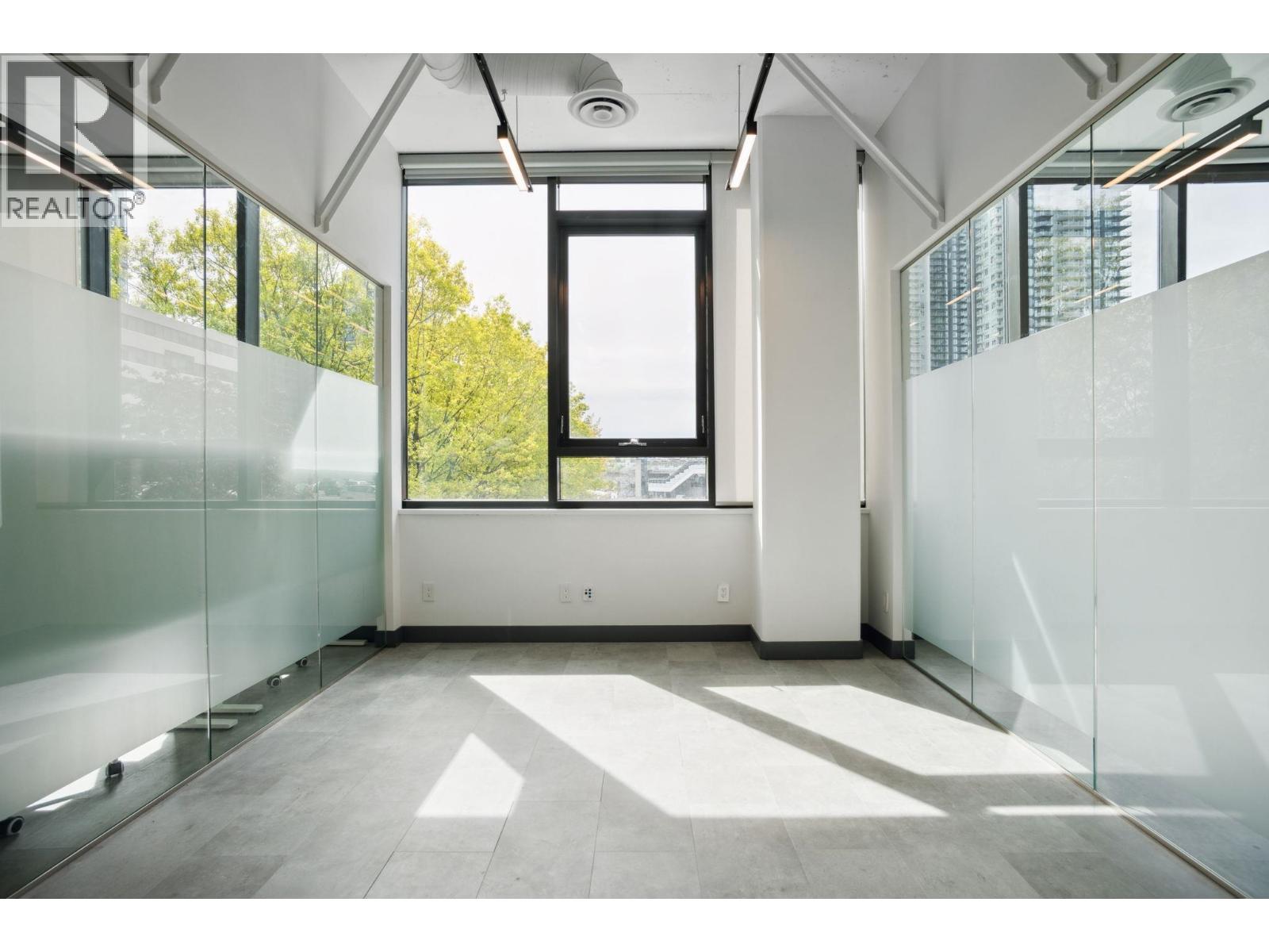 Room A 219-4279 Dawson Street, Burnaby, British Columbia  V5C 0N5 - Photo 2 - C8077583