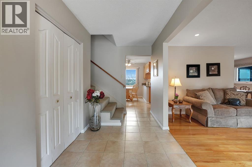 1102 Lake Christina Way Se, Calgary, Alberta  T2J 2R3 - Photo 6 - A2296764