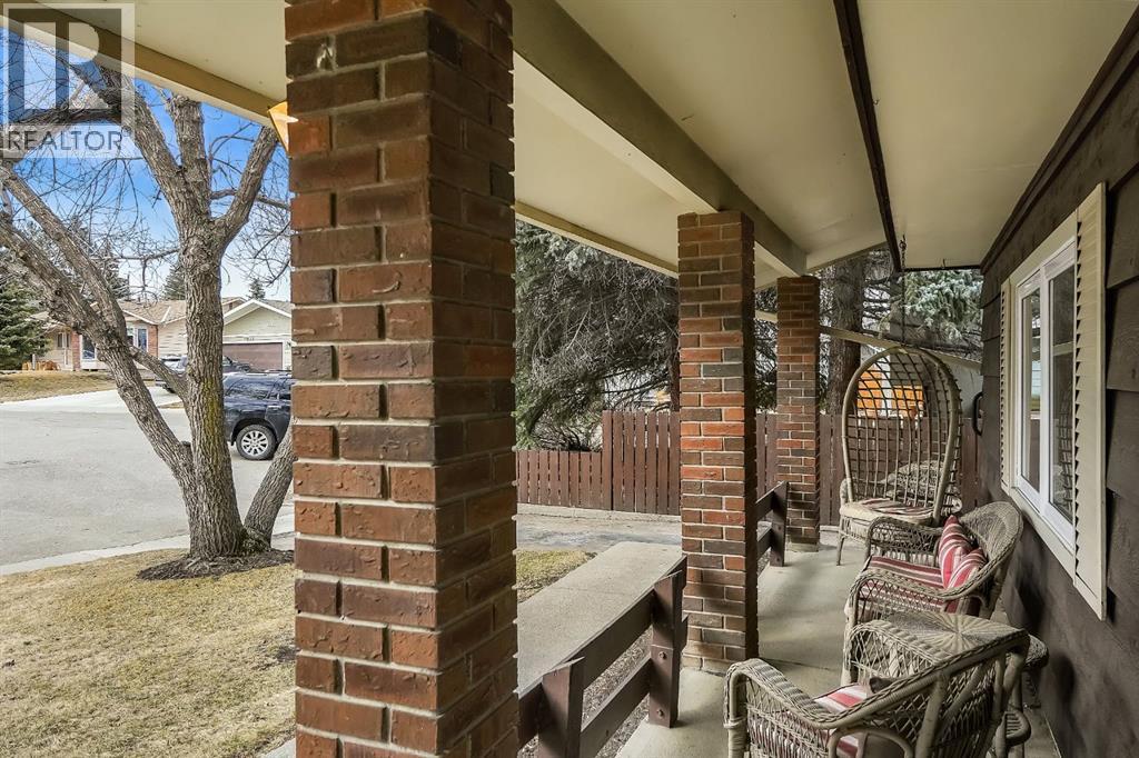 1102 Lake Christina Way Se, Calgary, Alberta  T2J 2R3 - Photo 44 - A2296764