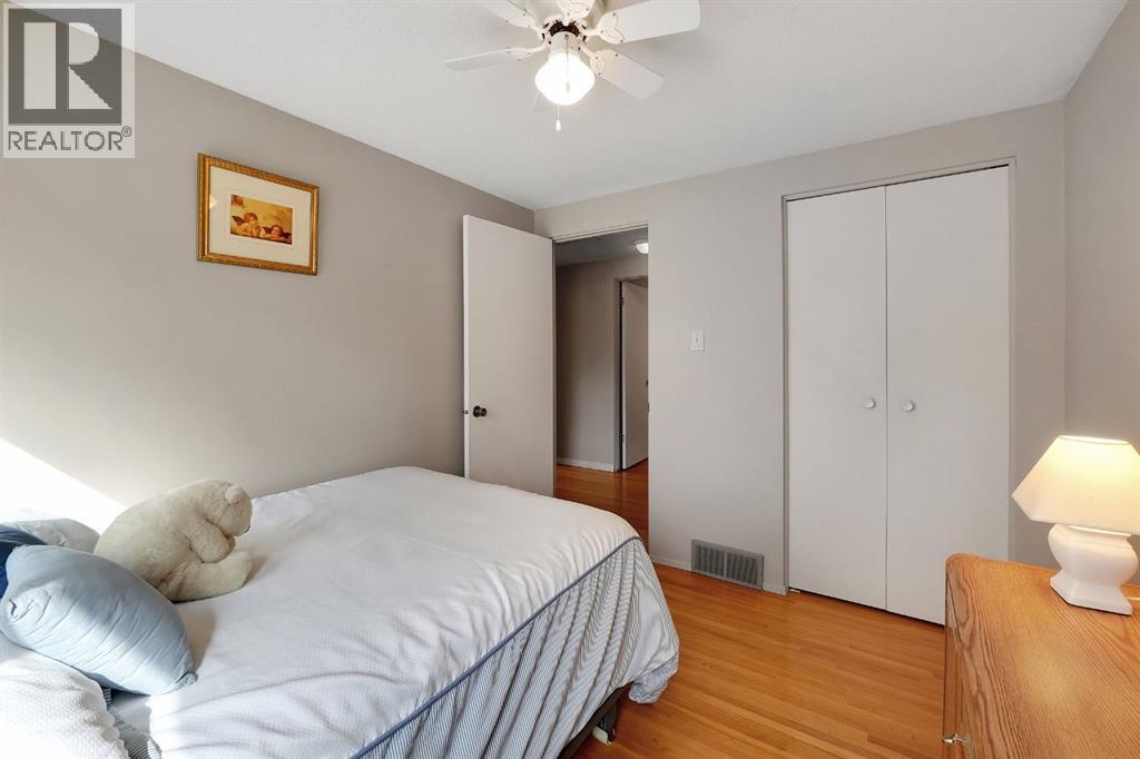 1102 Lake Christina Way Se, Calgary, Alberta  T2J 2R3 - Photo 37 - A2296764