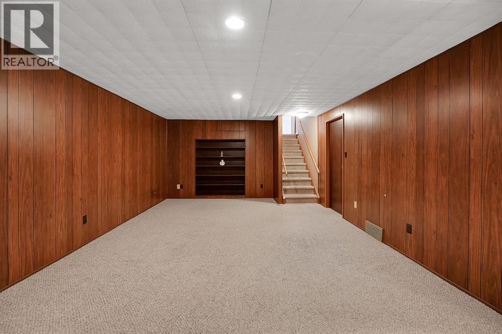 1102 Lake Christina Way Se, Calgary, Alberta  T2J 2R3 - Photo 41 - A2296764