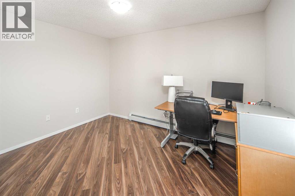 307, 17 Country Village Bay NE, Calgary, Alberta  T3K 5Z3 - Photo 8 - A2300022