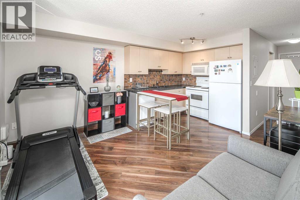 307, 17 Country Village Bay NE, Calgary, Alberta  T3K 5Z3 - Photo 7 - A2300022