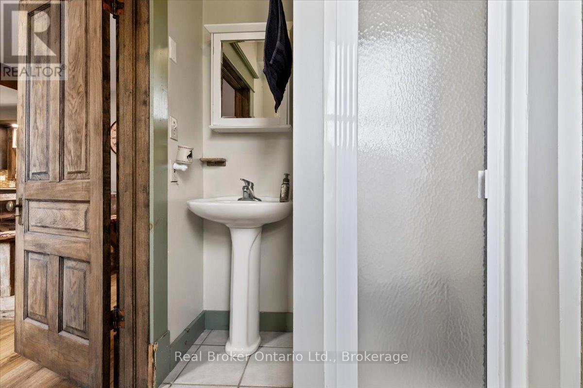 241787 16 Concession, West Grey, Ontario  N0G 2M0 - Photo 14 - X12901796