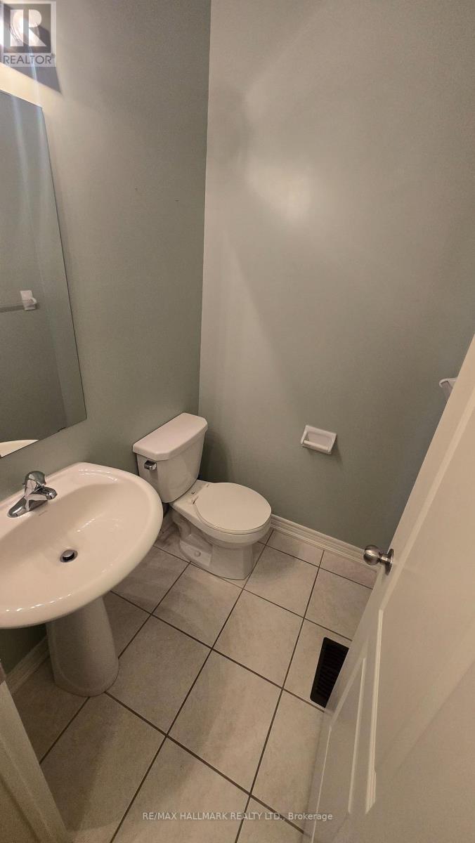 Main - 737 John Cole Court, Newmarket, Ontario  L3Y 5V7 - Photo 11 - N12990594