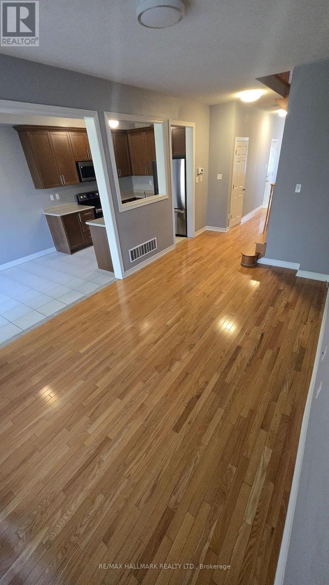 Main - 737 John Cole Court, Newmarket, Ontario  L3Y 5V7 - Photo 16 - N12990594