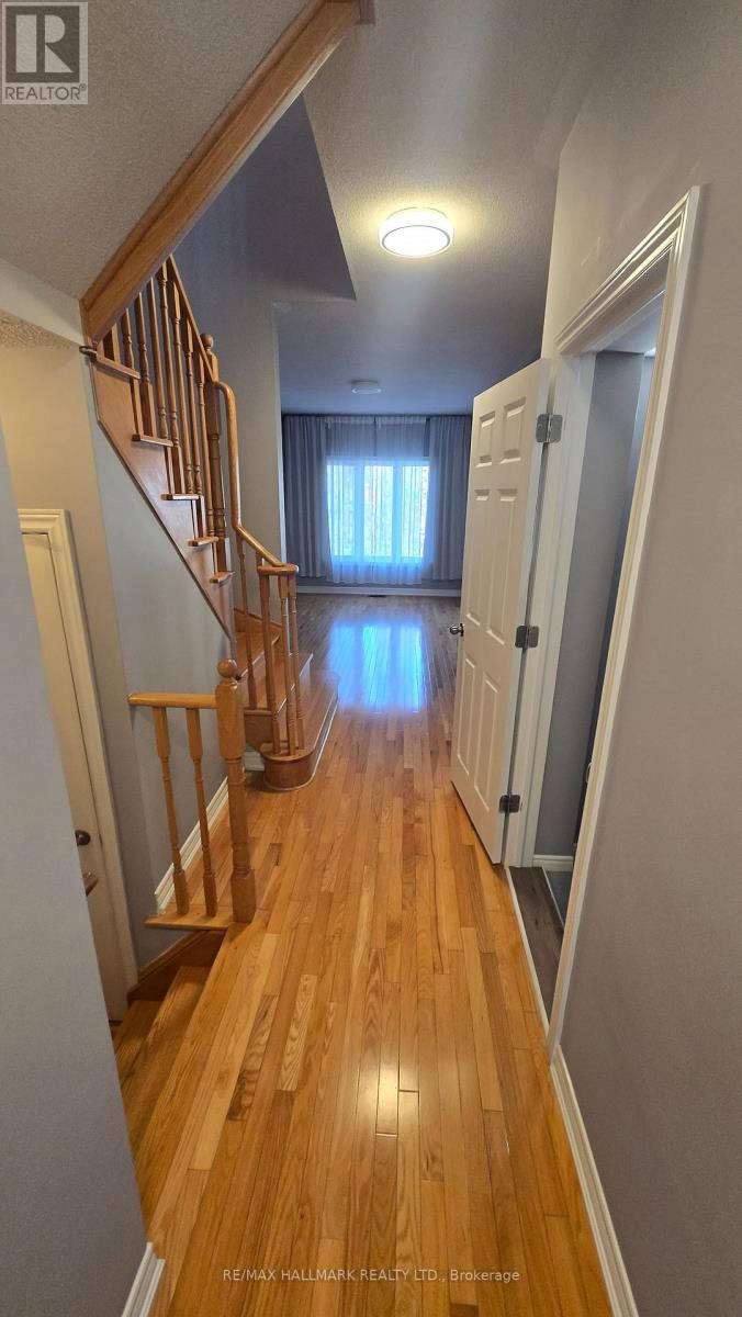 Main - 737 John Cole Court, Newmarket, Ontario  L3Y 5V7 - Photo 7 - N12990594