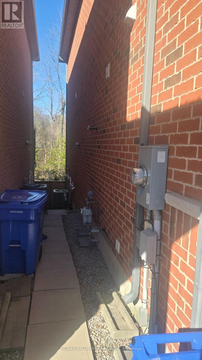 Main - 737 John Cole Court, Newmarket, Ontario  L3Y 5V7 - Photo 48 - N12990594