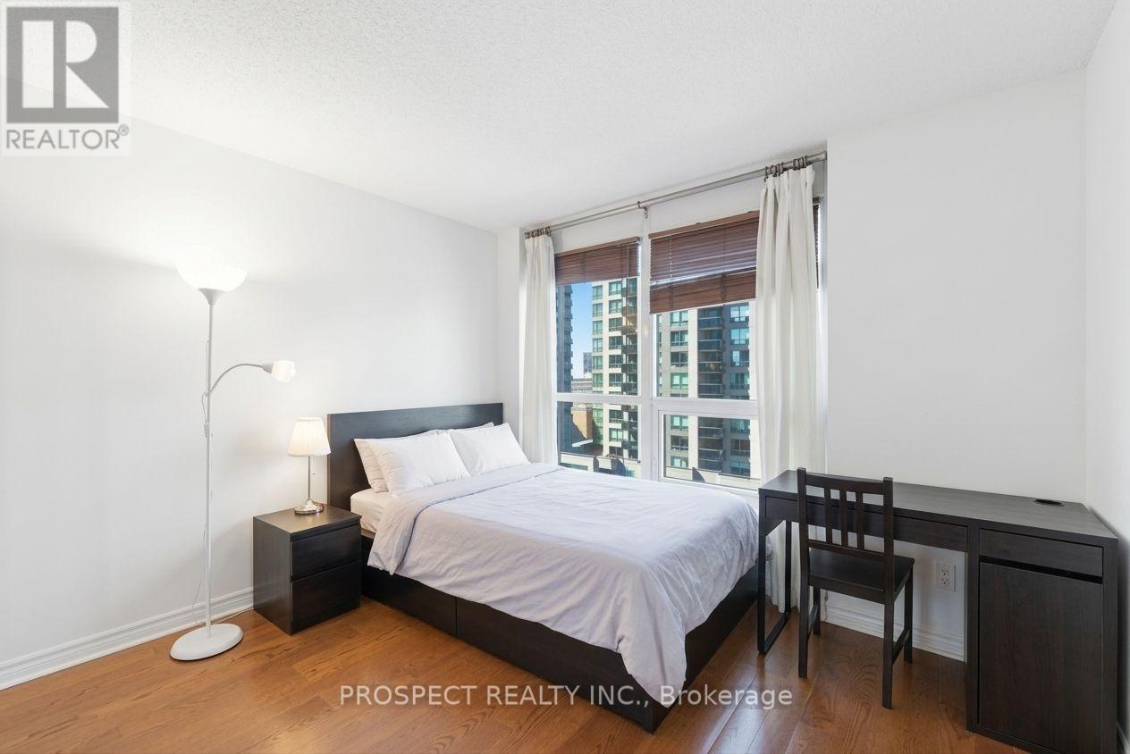 2411 - 763 Bay Street, Toronto, Ontario  M5G 2R3 - Photo 14 - C12960428