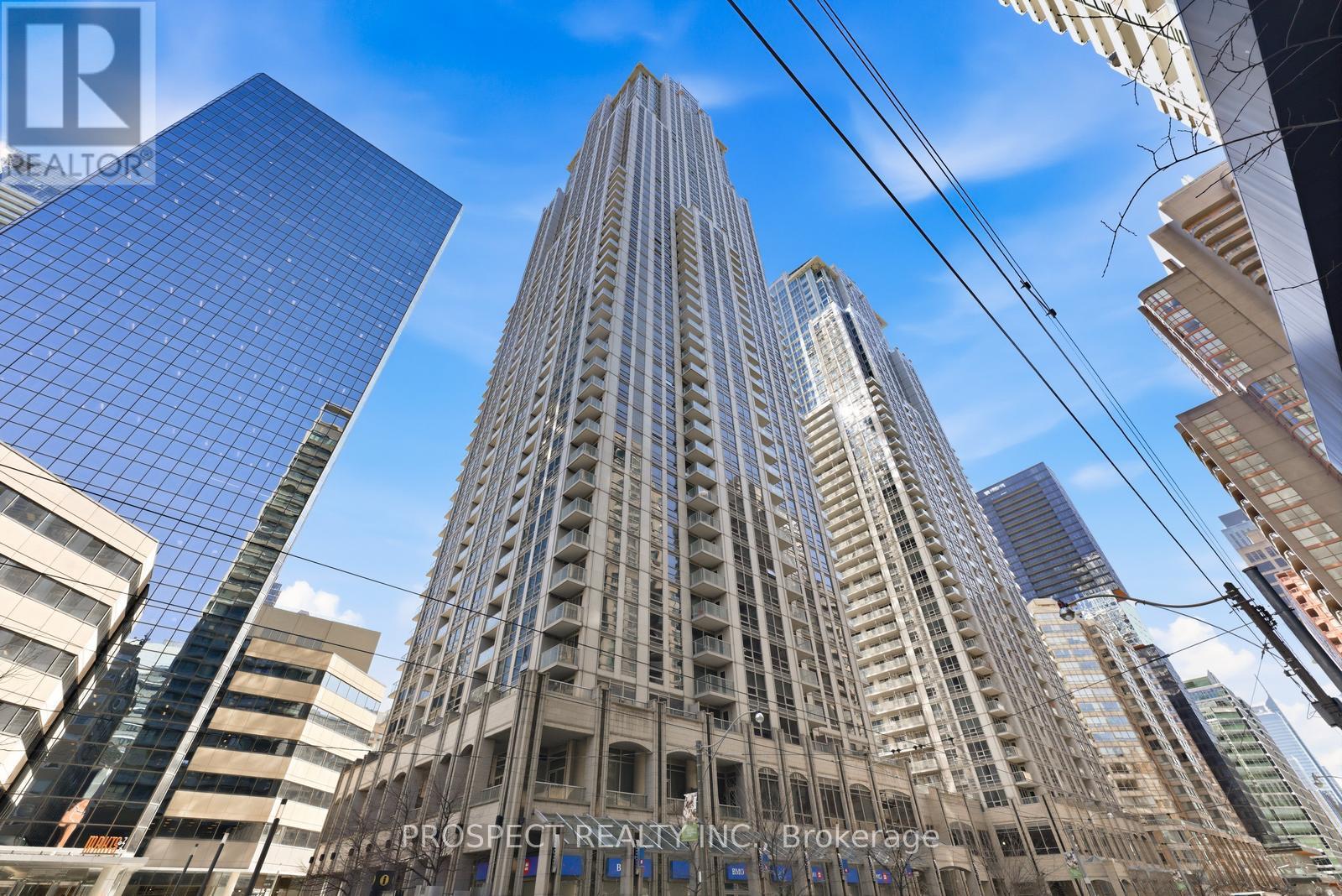 2411 - 763 Bay Street, Toronto, Ontario  M5G 2R3 - Photo 2 - C12960428