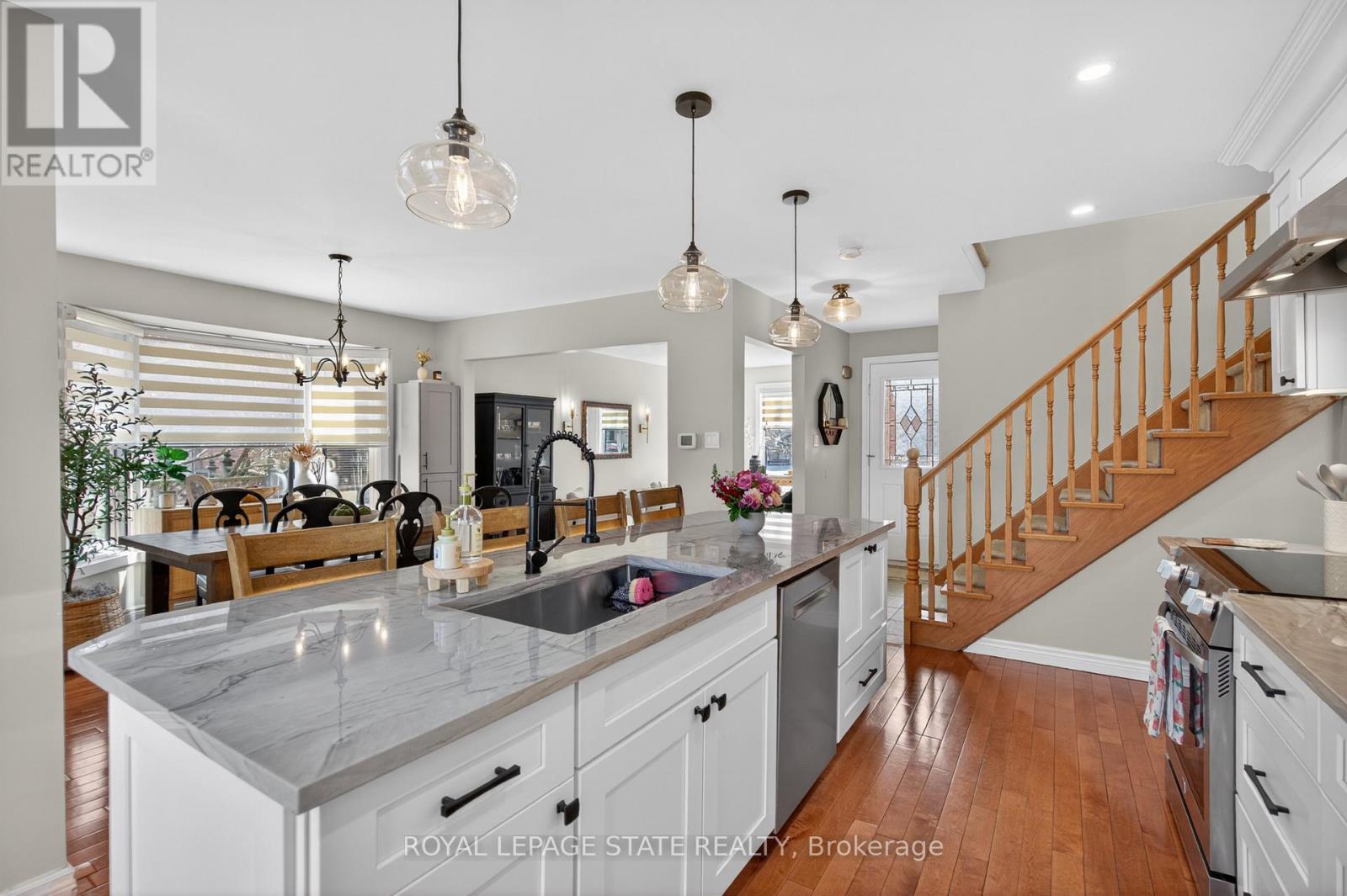 1151 Campbell Court, Burlington, Ontario  L7S 1Z7 - Photo 15 - W12990498