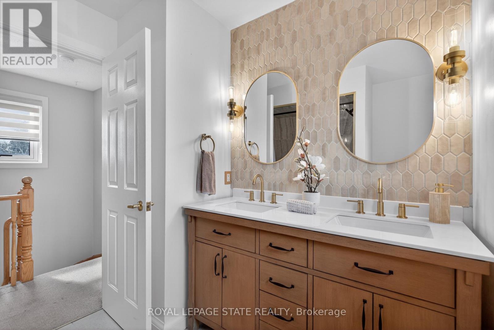 1151 Campbell Court, Burlington, Ontario  L7S 1Z7 - Photo 33 - W12990498