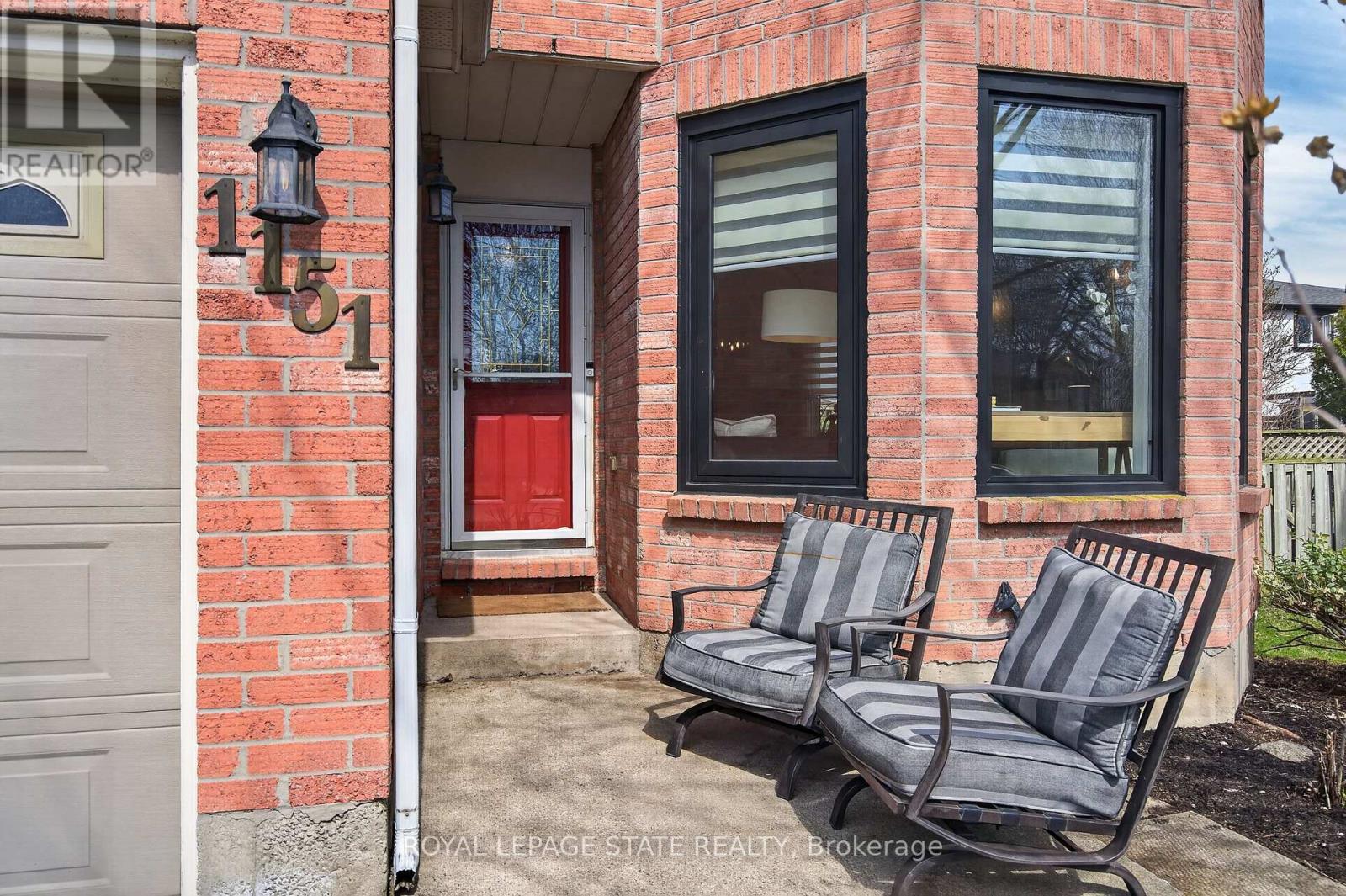 1151 Campbell Court, Burlington, Ontario  L7S 1Z7 - Photo 4 - W12990498