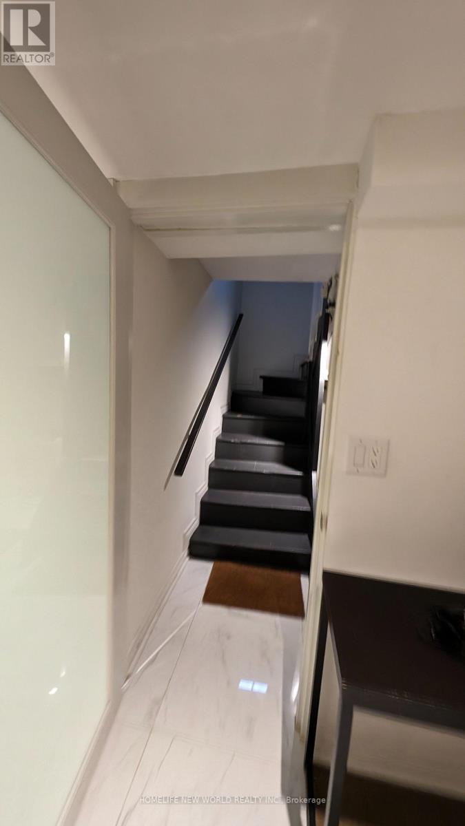 Lower - 16 Laxton Avenue, Toronto, Ontario  M6K 1K9 - Photo 3 - W12990512