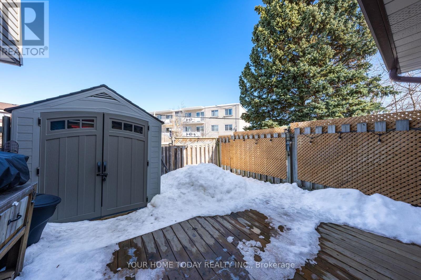 29 - 108 Sinclair Avenue, Halton Hills, Ontario  L7G 1J4 - Photo 27 - W12990520