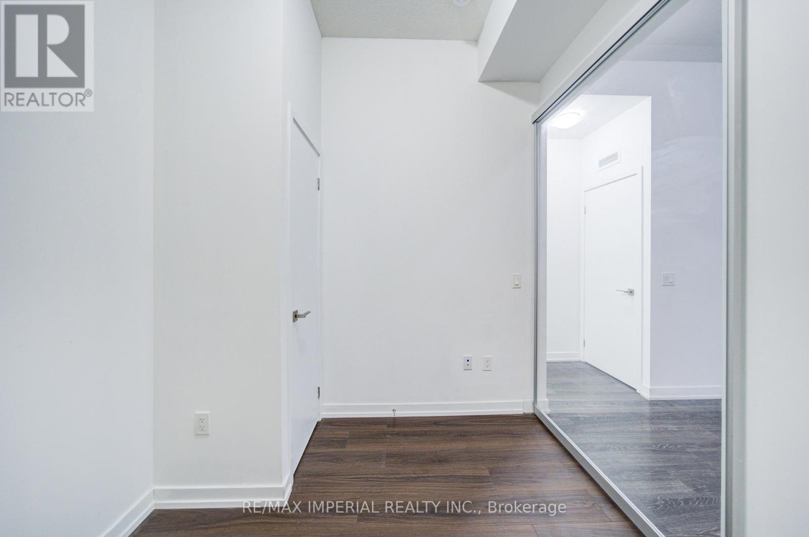 721 - 4055 Parkside Village Drive, Mississauga, Ontario  M2N 6K8 - Photo 14 - W12990522