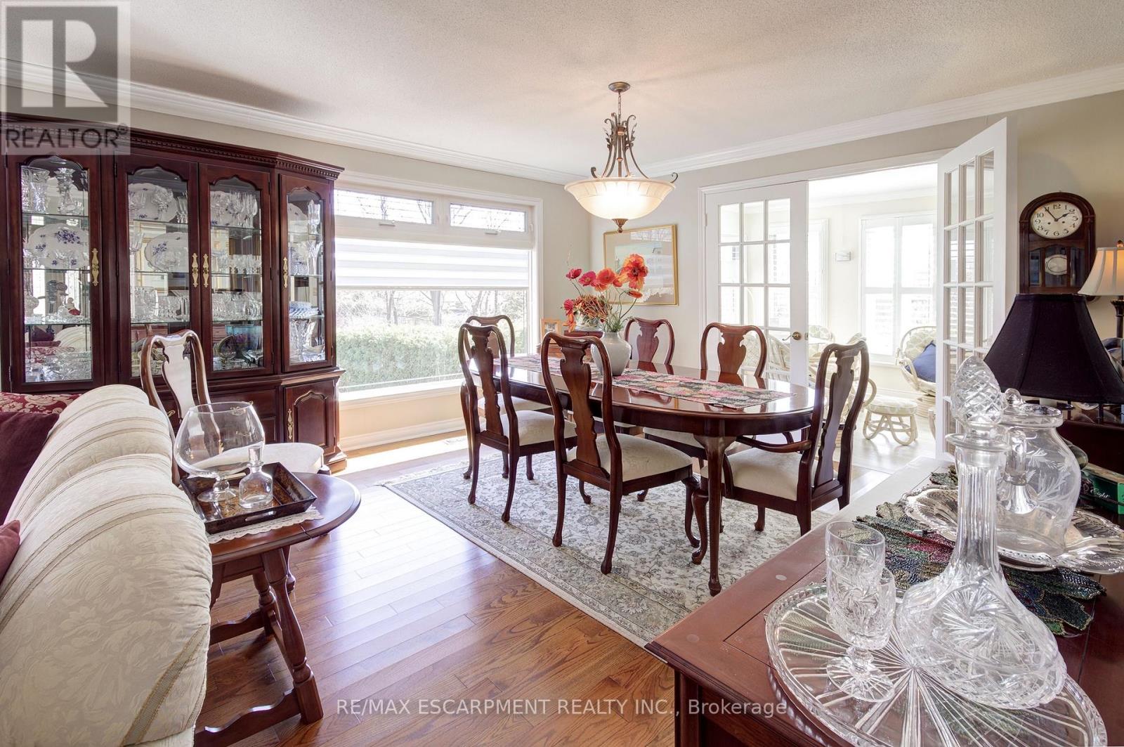 1233 Havendale Boulevard, Burlington, Ontario  L7P 3S1 - Photo 13 - W12990524