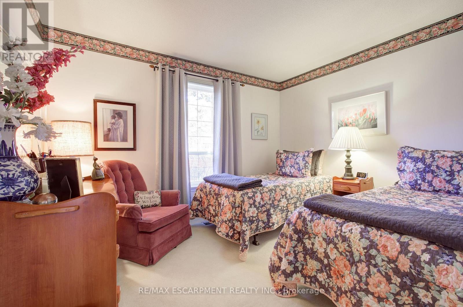 1233 Havendale Boulevard, Burlington, Ontario  L7P 3S1 - Photo 30 - W12990524