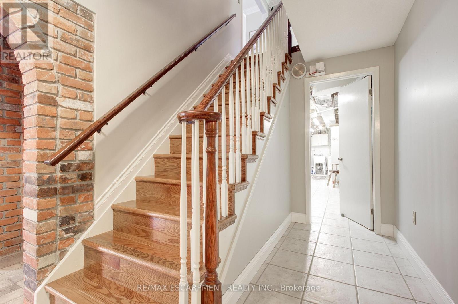 1233 Havendale Boulevard, Burlington, Ontario  L7P 3S1 - Photo 32 - W12990524