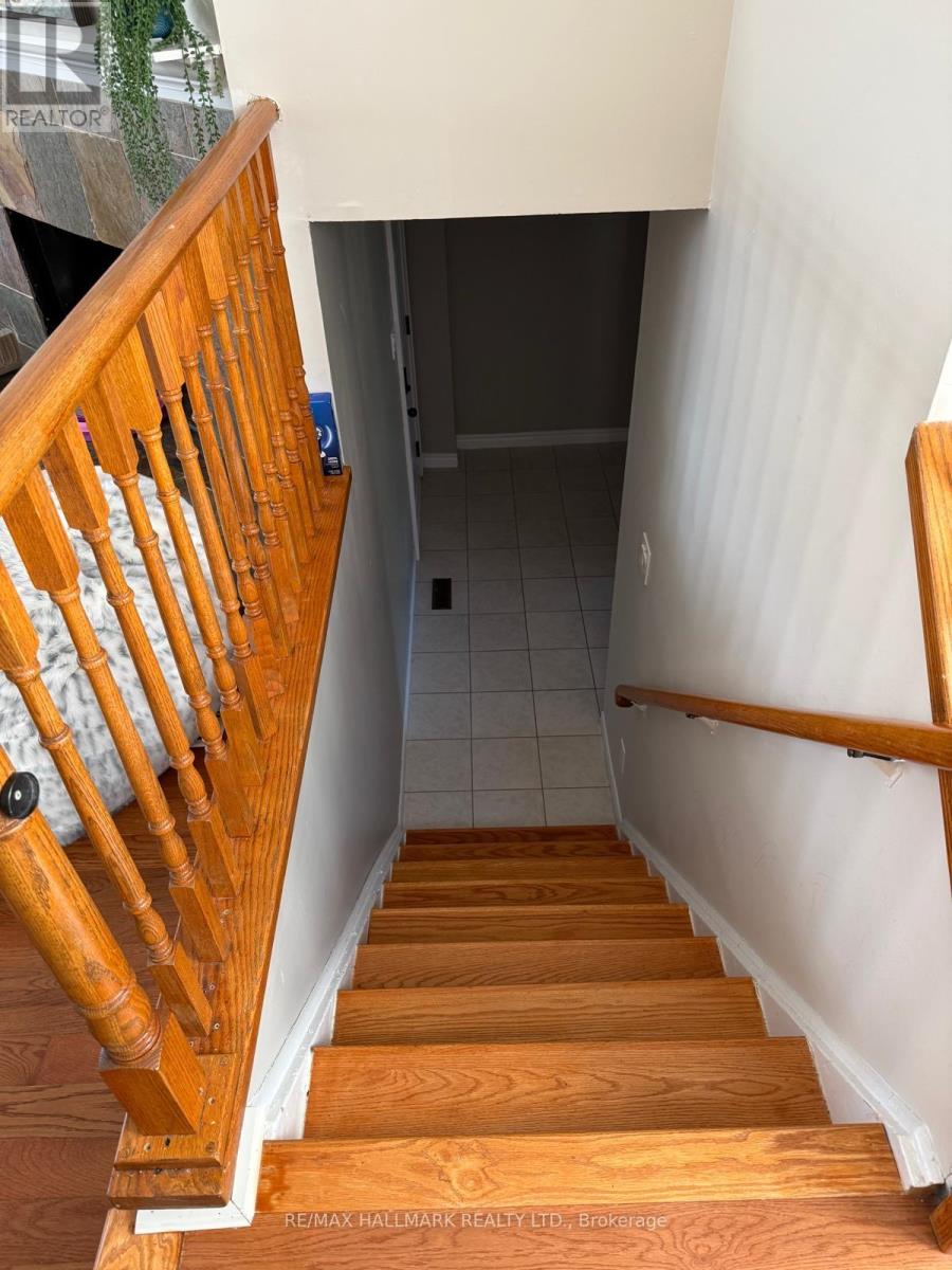 Main Floor - 2793 Quill Crescent, Mississauga, Ontario  L5N 2G8 - Photo 10 - W12990534