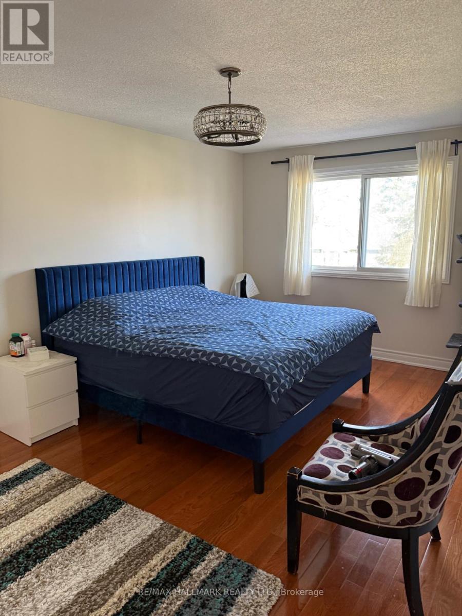 Main Floor - 2793 Quill Crescent, Mississauga, Ontario  L5N 2G8 - Photo 13 - W12990534