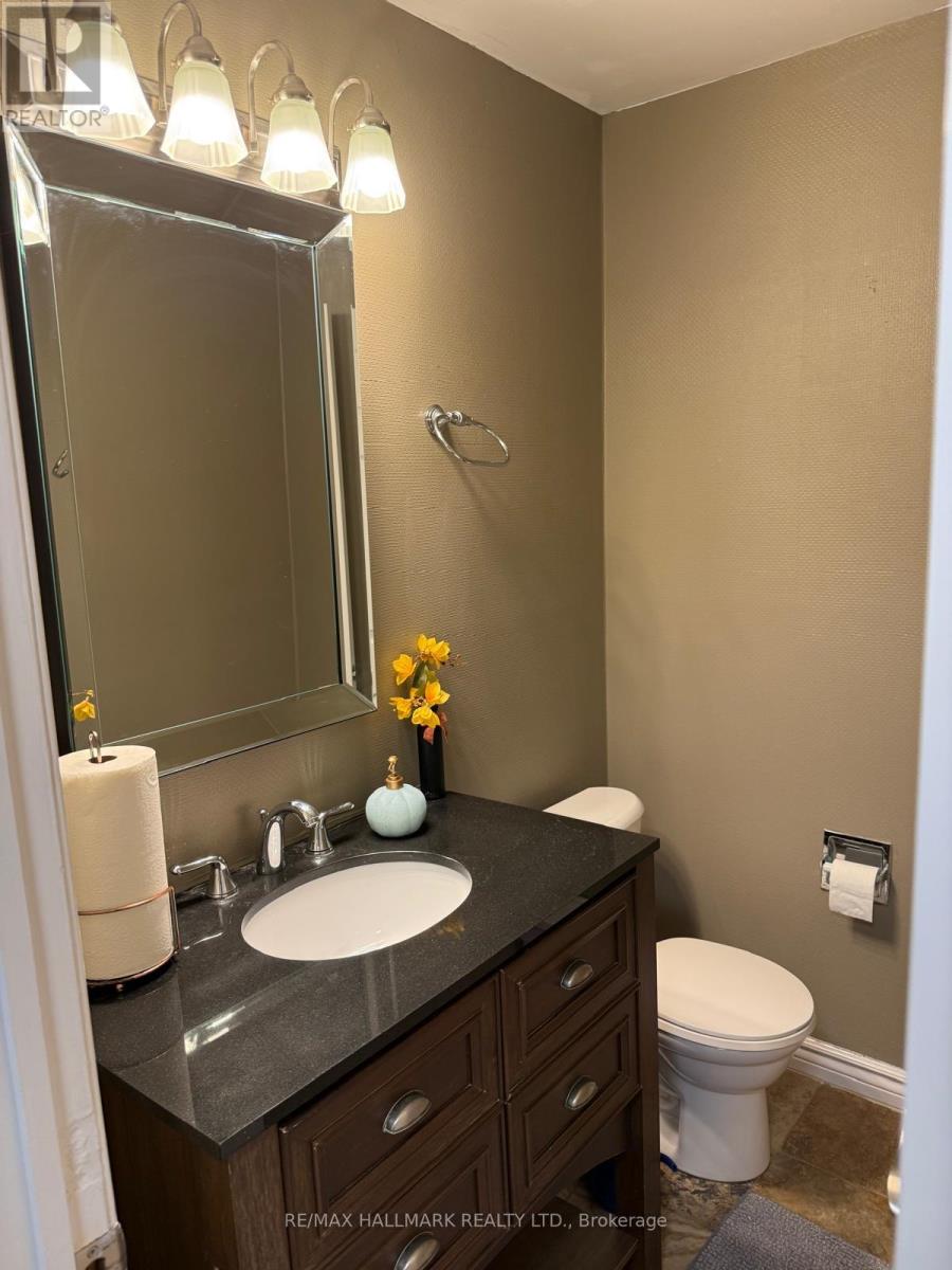 Main Floor - 2793 Quill Crescent, Mississauga, Ontario  L5N 2G8 - Photo 17 - W12990534