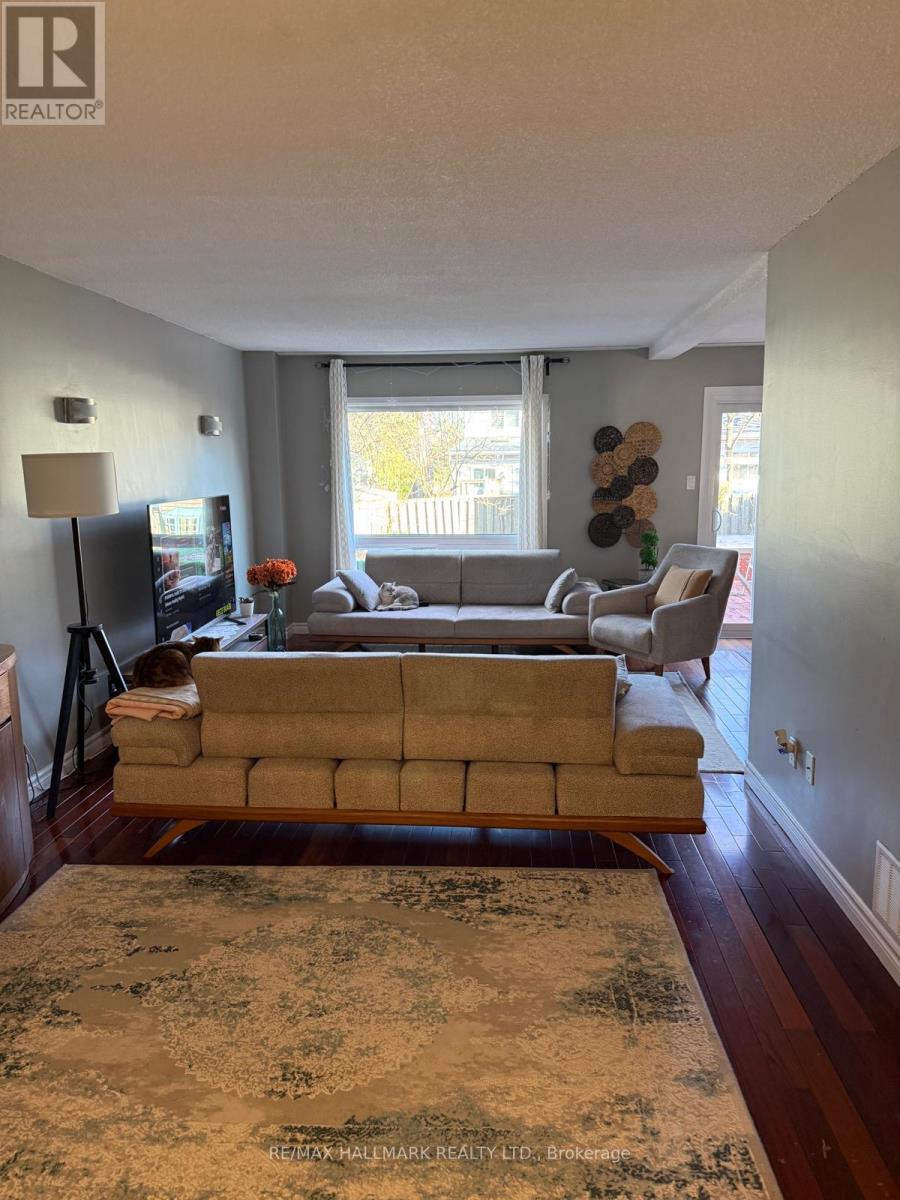 Main Floor - 2793 Quill Crescent, Mississauga, Ontario  L5N 2G8 - Photo 3 - W12990534