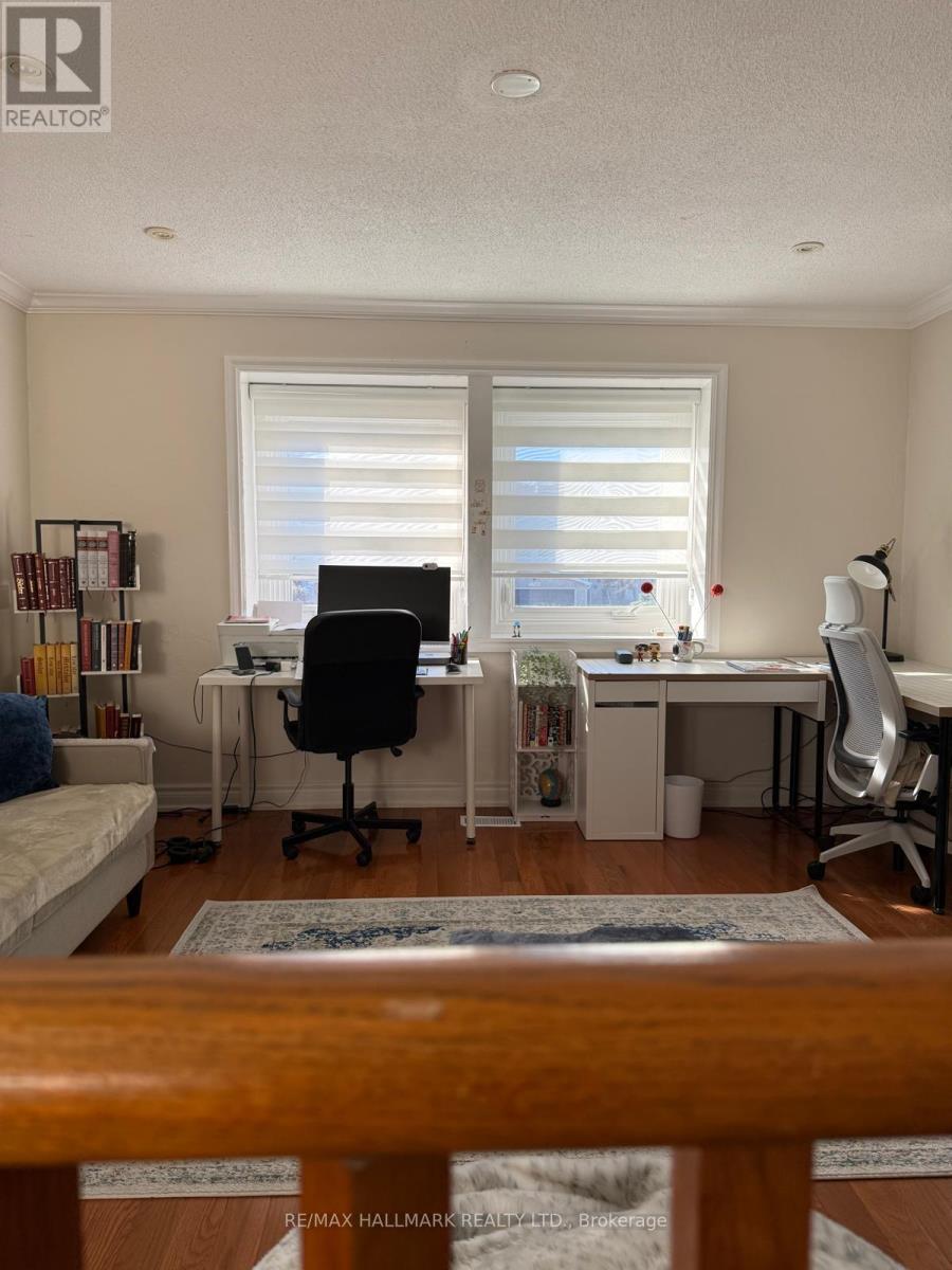 Main Floor - 2793 Quill Crescent, Mississauga, Ontario  L5N 2G8 - Photo 8 - W12990534