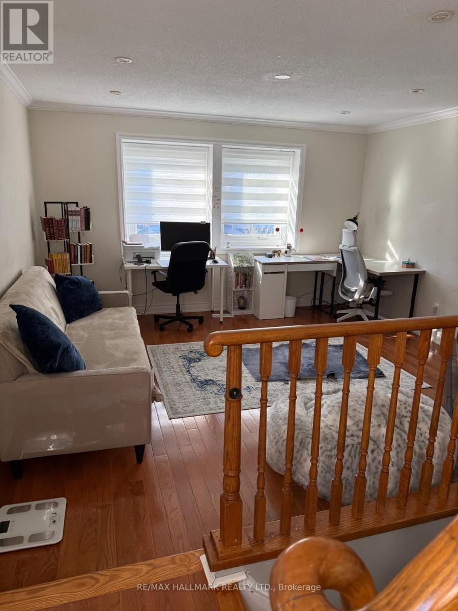 Main Floor - 2793 Quill Crescent, Mississauga, Ontario  L5N 2G8 - Photo 9 - W12990534