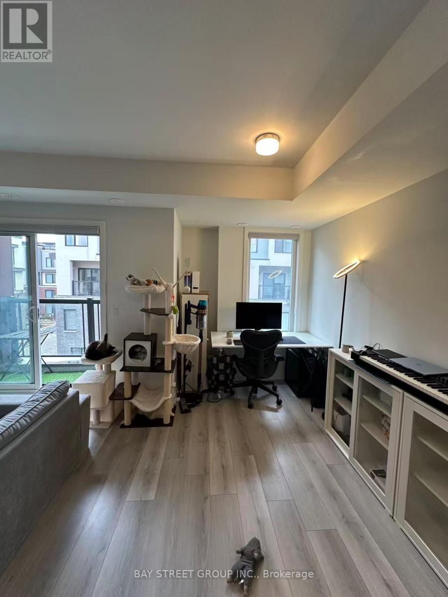 4 - 3421 Ridgeway Dr Drive, Mississauga, Ontario  L5L 0C1 - Photo 2 - W12990550