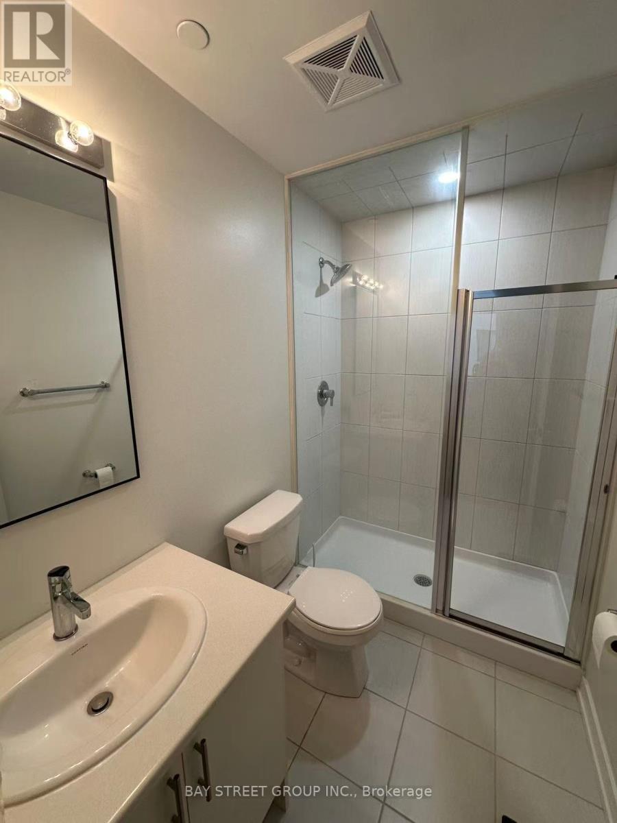 4 - 3421 Ridgeway Dr Drive, Mississauga, Ontario  L5L 0C1 - Photo 9 - W12990550