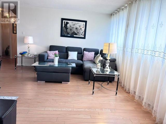 408 - 3590 Kaneff Crescent, Mississauga, Ontario  L5A 3X3 - Photo 5 - W12990564