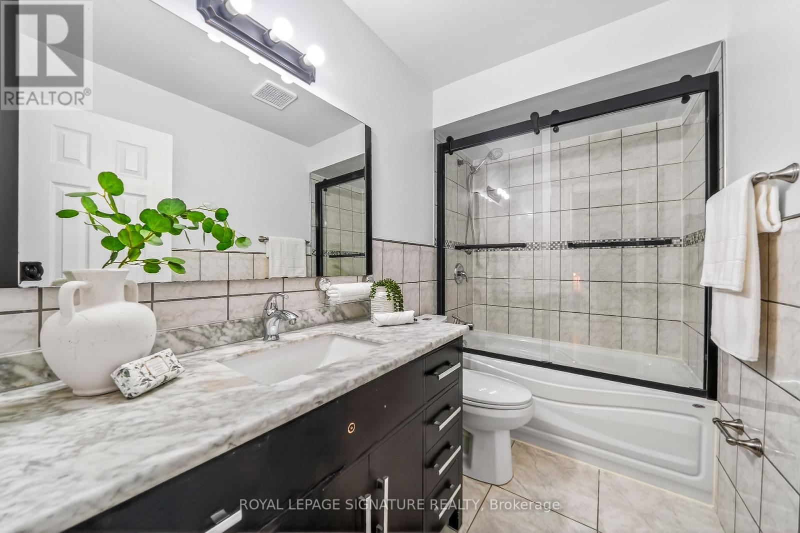 578 Silverthorne Crescent, Mississauga, Ontario  L5R 1W7 - Photo 28 - W12990574