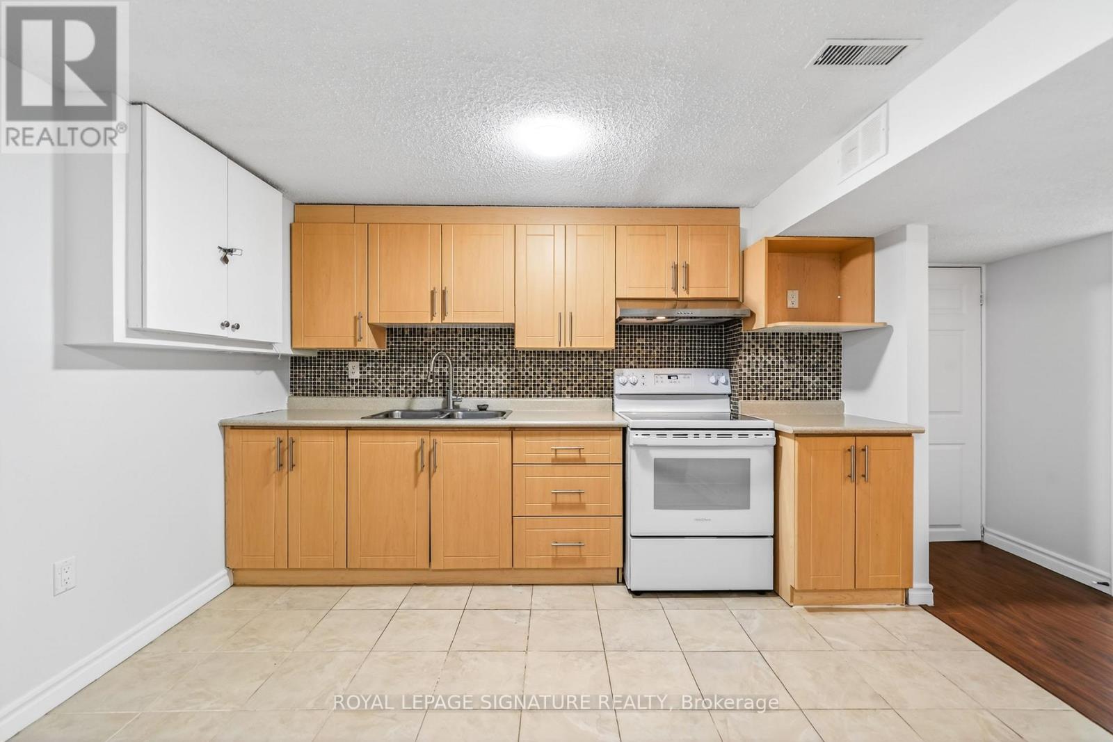 578 Silverthorne Crescent, Mississauga, Ontario  L5R 1W7 - Photo 38 - W12990574