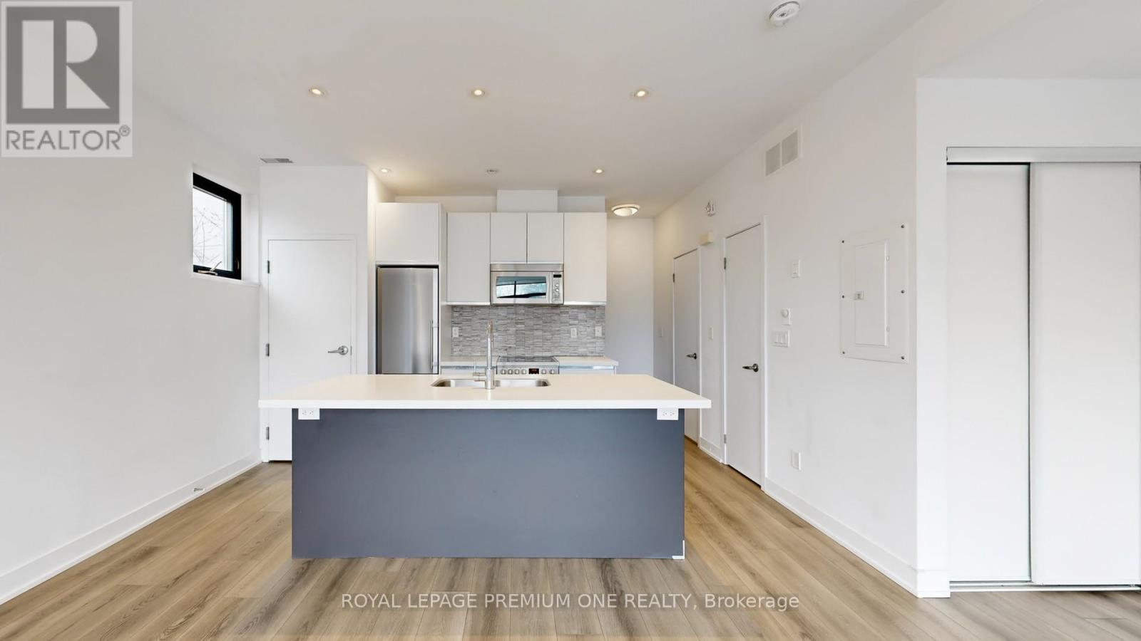 201 - 441 Jane Street, Toronto, Ontario  M6S 3Z9 - Photo 10 - W12990648