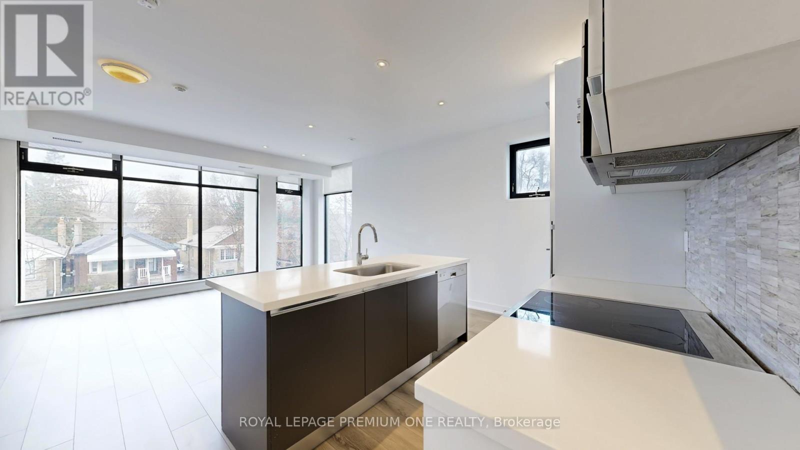 201 - 441 Jane Street, Toronto, Ontario  M6S 3Z9 - Photo 14 - W12990648